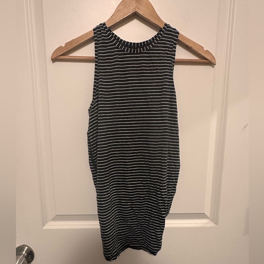 Striped lululemon tank - Picture 1 of 2